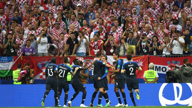 فرنسا تفوز 4 - 2 على كرواتيا لتتوج بطل العالم